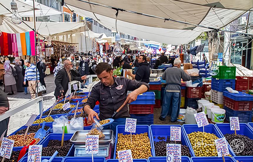 Fatih Çarşamba Bazaar